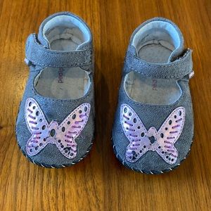 Baby’s first walking shoes by Pediped